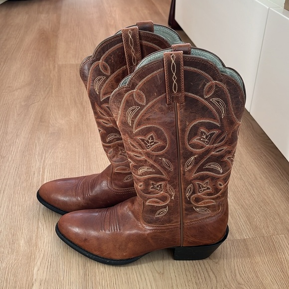 Women's Ariat Heritage Western Cowboy R Toe Boot Style10001015 (15702) Size 6.5B - Picture 2 of 12